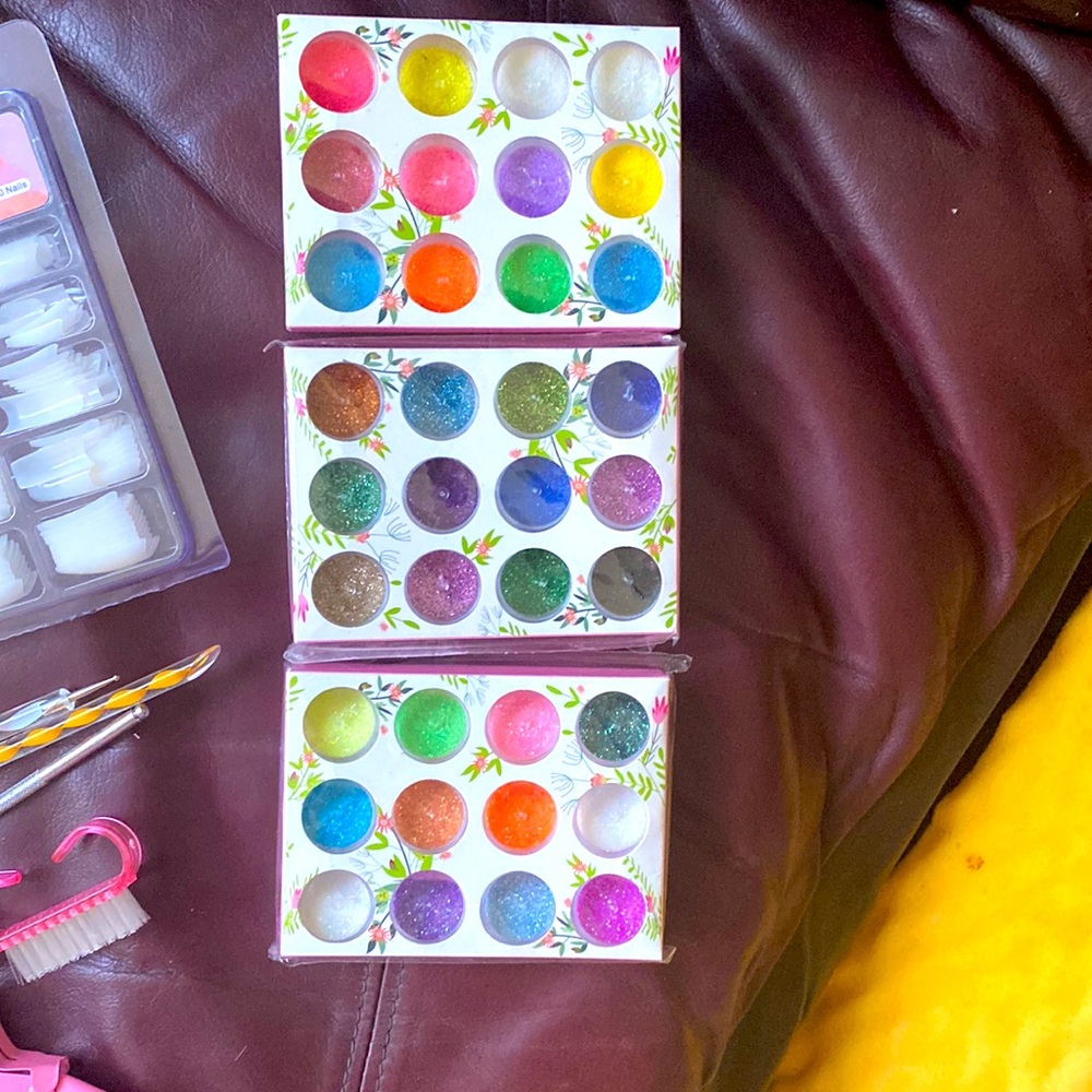 Beginner nail tech kit - Picture 5 of 5